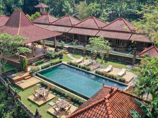 Rumah Dharma 2 Riverside Hotel มาเกอลัง ภายนอก รูปภาพ
