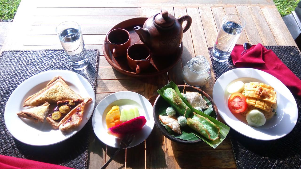 Rumah Dharma 2 Riverside Hotel มาเกอลัง ภายนอก รูปภาพ